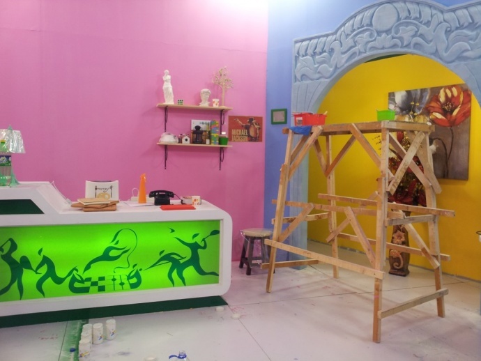 《开心球场》从无到有.感谢!出品人岳宝柱、王亚娟，制片人岳千荷，制片主任高志春，导演魏冬雷，摄影赵迪，外联制片刘传江，美术王彤，后期制作兰健等奋战在第一线上的兄弟姐妹们！We can Do it！