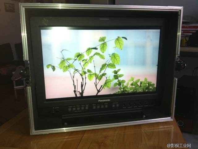 松下高清监视器