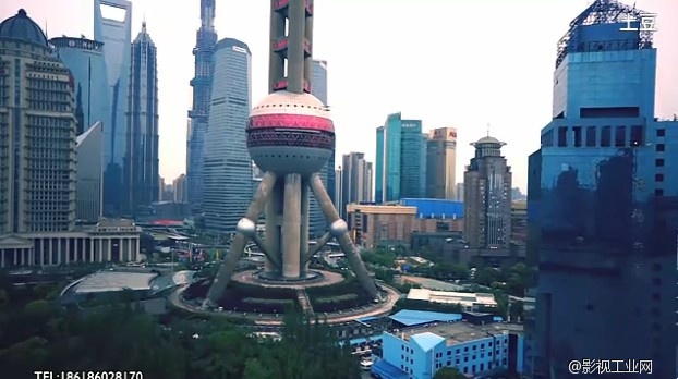 为一个中国知名艺术家做的一个项目，，突袭上海东方明珠！哈哈