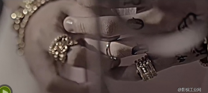 调色大神看这里，国外近期mv这种质感被多次使用。