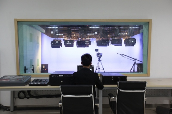 演播室www.ca-media.cn