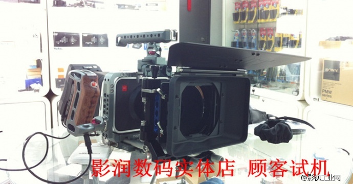 Blackmagic Cinema Camera BMCC MFT/EF 摄影机