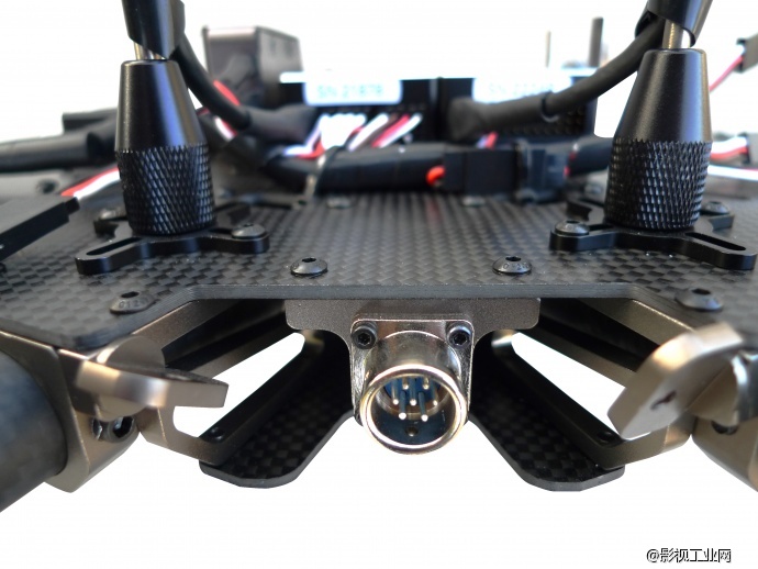 全新一代E1100-V2航拍利器 强力升级 前100名购买的将为您开启摔了包赔安全政策(5DII/5DIII、GH3相机）