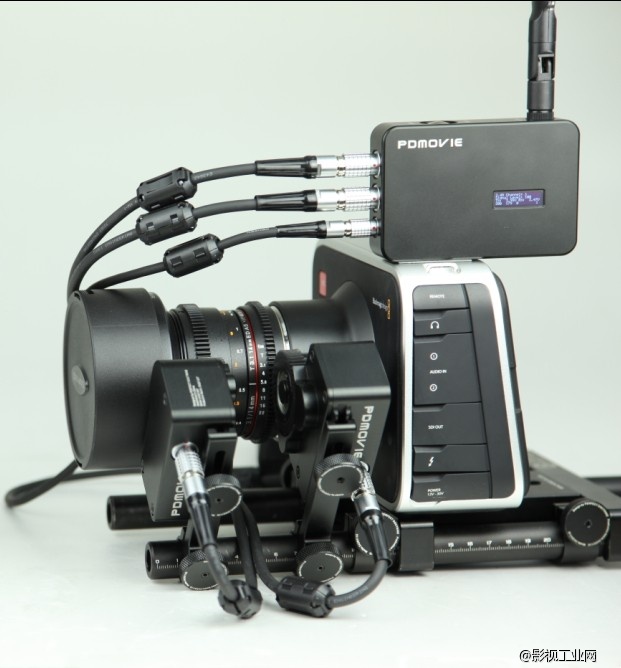 装上我的BMCC上～帅～～～