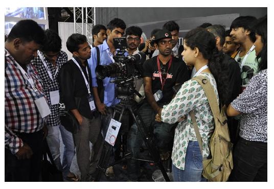 安琴DP25-250于印度广电器材展会展出 First steps for the Optimo DP 25-250 in India