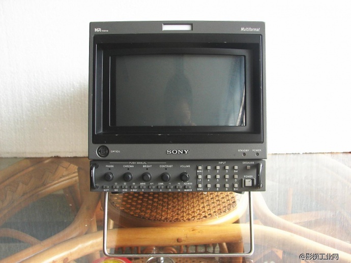 转BVM-D9H　9寸导演级CRT高清监视器