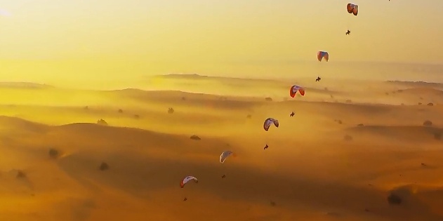 【极限运动总是需要一个极限摄影师】之城市之旅--迪拜：沙漠之城、变沙为金！1DC带你飞向4K！