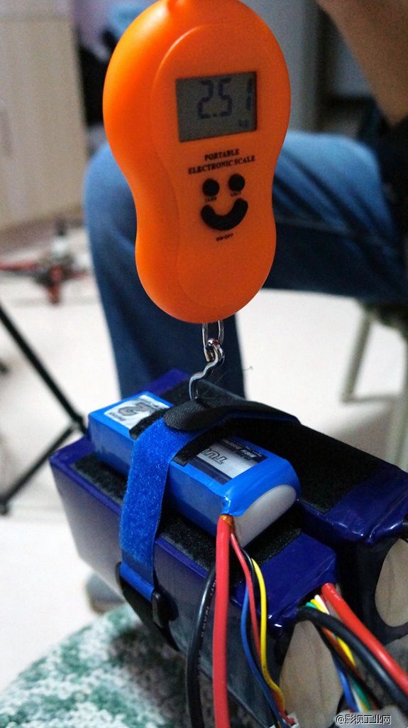 单反三轴手持稳定器效果展示