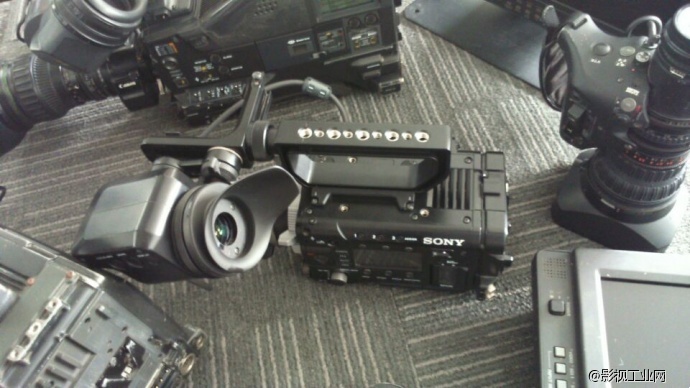 全新二手索尼F55 F5　等系列影视周围器材