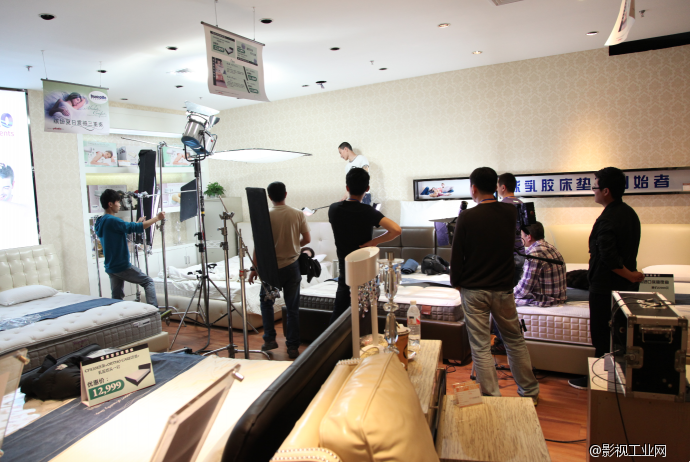 “佳宝乳业”广告拍摄片场