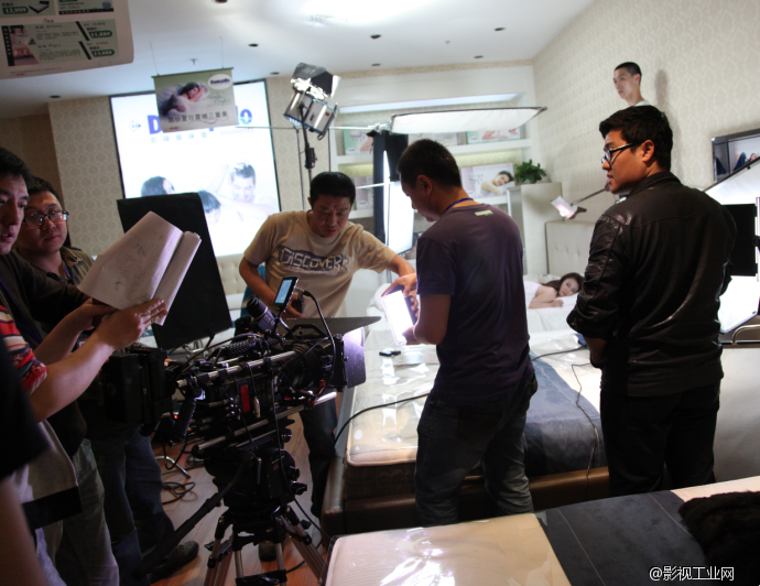 “佳宝乳业”广告拍摄片场