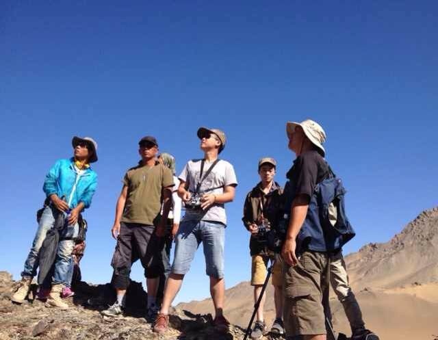 由香港导演李仁港执导，成龙、好莱坞影星约翰·库萨克、奥斯卡影帝阿德里安·布劳迪，韩国偶像崔始源，以及国内明星筷子兄弟、吴建豪、林鹏、王若心、林嘉欣等联合主演3D古装动作大片《天将雄师》，航空镜头，敦煌航拍继续拍摄中。