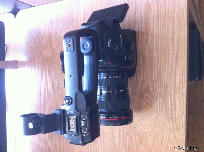 5月入手的两台C100，主要拍摄记录片。