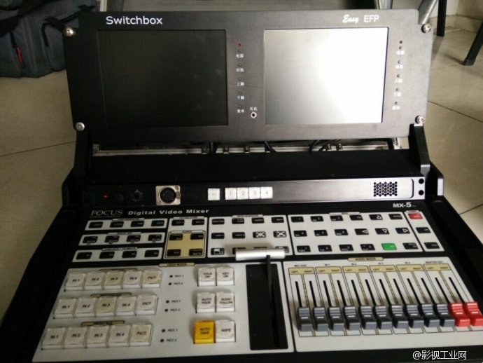 自用小高清摄像机“松下173MC“三台带有3张32G P2卡，另有ERP现场数字切换台、4路SDI数字切换台、还有小摇臂、4路通话设备、松下DVCpro50一台、另有通话架子等配件先底价转让