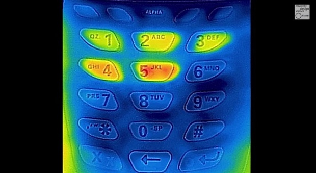 用 iPhone 热能拍摄，ATM机简单盗取你的密码！？
