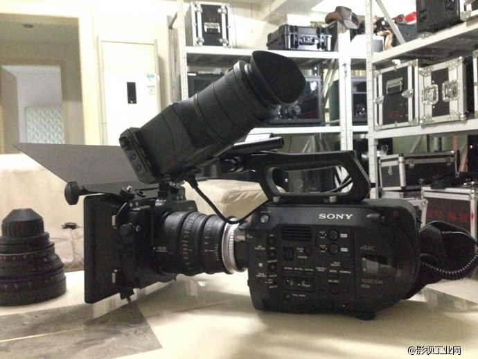 ​便携拍摄利器 SONY PXW-FS7