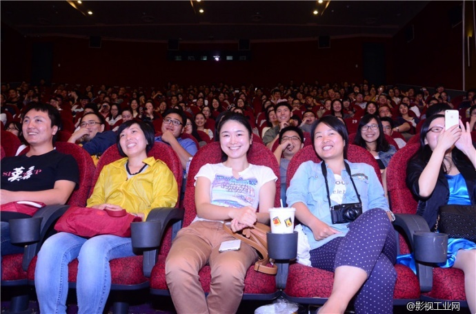 纪录电影《飞鱼秀》今日公映，笑泪齐飞。