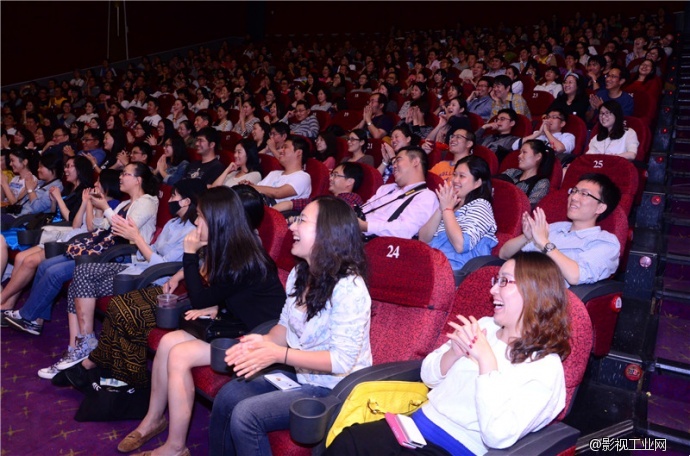 纪录电影《飞鱼秀》今日公映，笑泪齐飞。