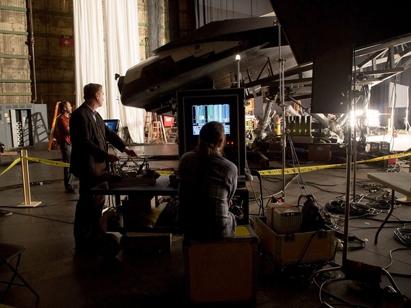 诺兰把《星际穿越》搬上了大银幕——他是怎么拍出来的？