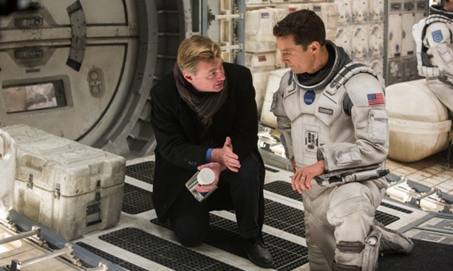 拍《星际穿越》的导演诺兰是怎么想的？