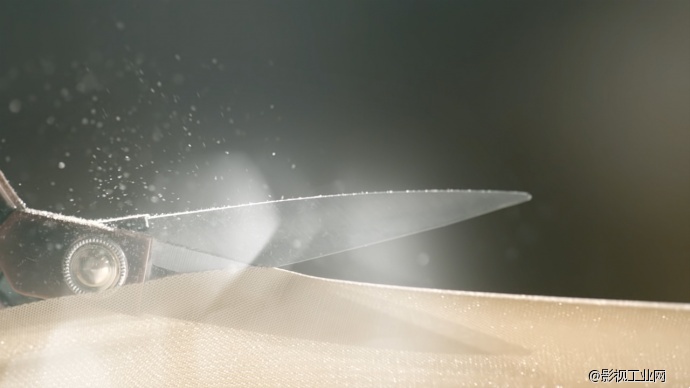 营造契合主题的氛围