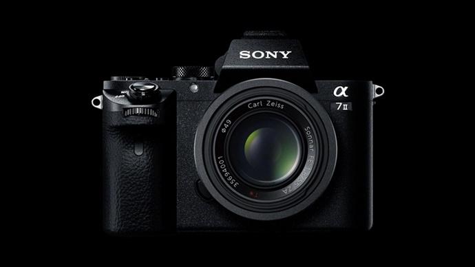 Sony 正式发布新机 A7II，主打五轴防震、混合式 AF、改良机身设计