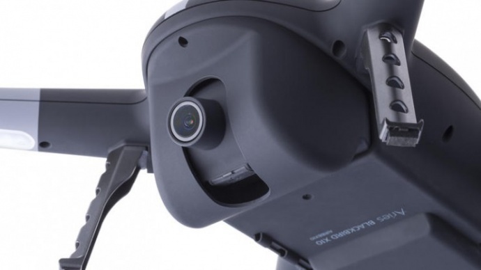 航拍新选择，Adorama推出自带摄影机的航拍器！