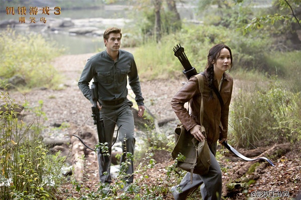 《饥饿游戏3：嘲笑鸟（上）》中国定档，2月8日全面开战