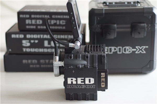 特价出全套RED EPIC-X 5K 电影摄影机，只要126000元