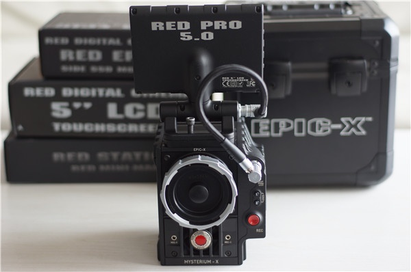 特价出全套RED EPIC-X 5K 电影摄影机，只要126000元