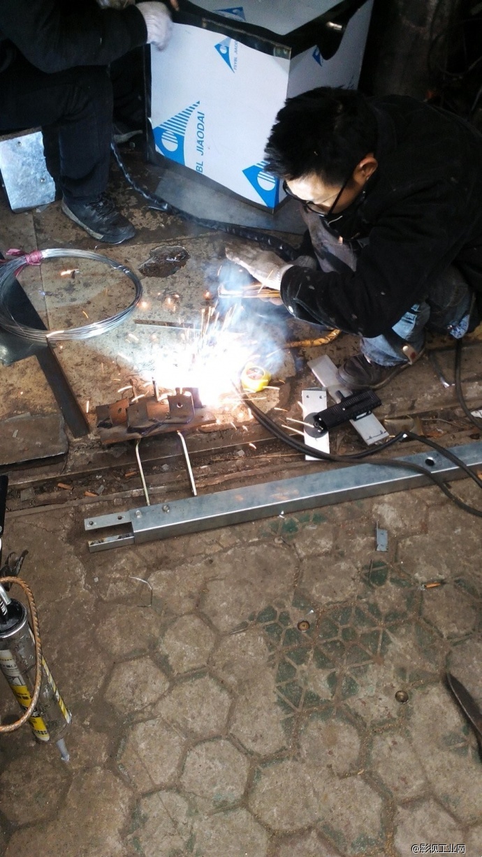 3000元1星期纯手工打造十米电控摇臂