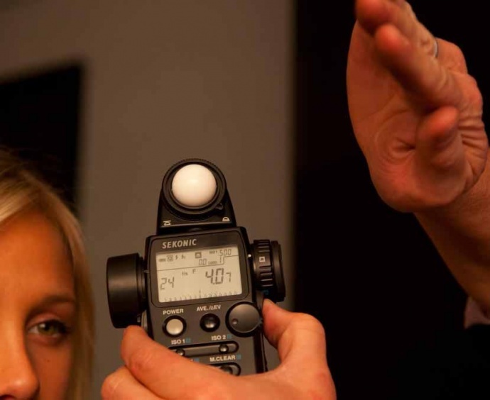 测光表在数字年代对摄影师的帮助及使用技巧！
