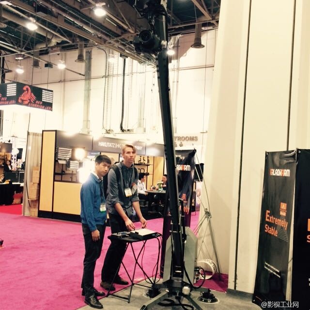 【NAB 2015】PALADIN ARM 骑士电控车载摇臂 展位现场直击