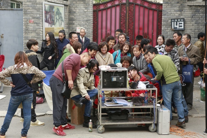 中国首部大型”黑洞“喜剧《撒野吧》创作笔记　打造中国新式喜剧 填补喜剧市场空缺