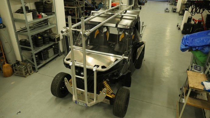 揭秘!吕克 · 贝松的惊险汽车追逐戏是怎么拍摄的:车拍摇臂Scorpio Arm