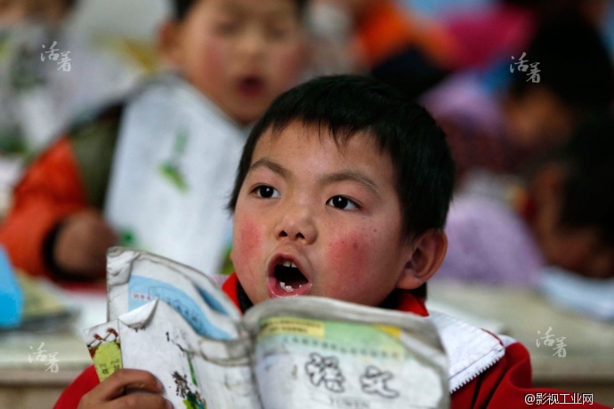 狮子座传媒对话|大山之巅的学校