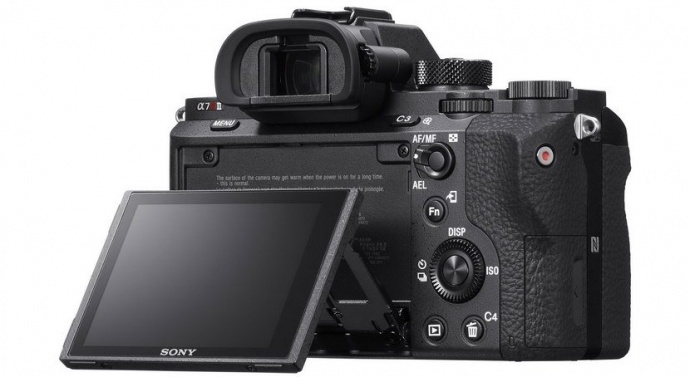 Sony 正式推出新机A7R II