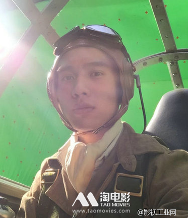 ​翟子陌《大轰炸》将杀青 盼拜师谢霆锋学厨艺