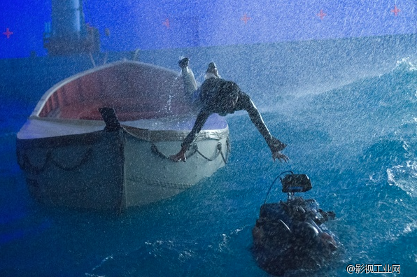 【必知】摄影师如何完成水下摄影？
