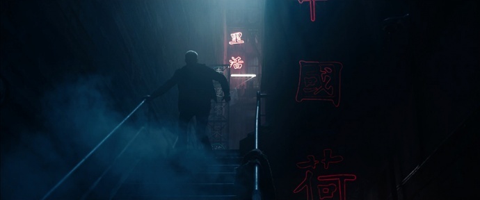 RED 8K WEAPON ON SET