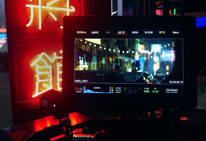 RED 8K WEAPON ON SET