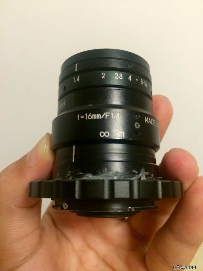 KOWA定焦 16 光圈1.4 MFT卡口 9成新 1500元 KOWA定焦 16 光圈1.4 MFT卡口 9成新 1500元