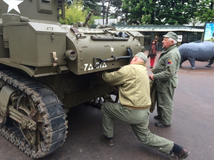 “零距离接触” － 战争大片中“巨无霸”