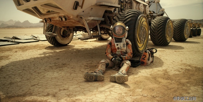 《火星救援》：硬核的科幻、软萌的达蒙和流动的斯科特