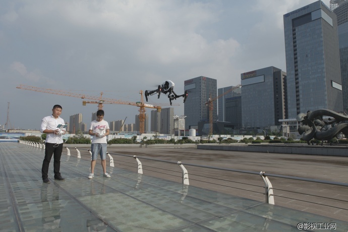 镜像宁波（他们给这座城市装了一面镜子）