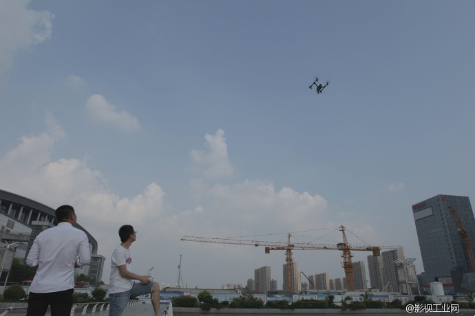 镜像宁波（他们给这座城市装了一面镜子）