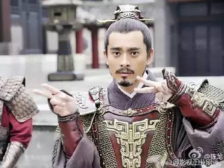 蒙大统领？萌大铜铃~