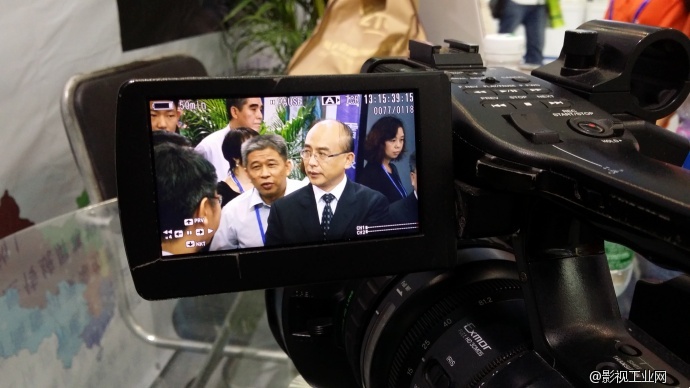 深圳市市长许勤来到国家知识产权局展区