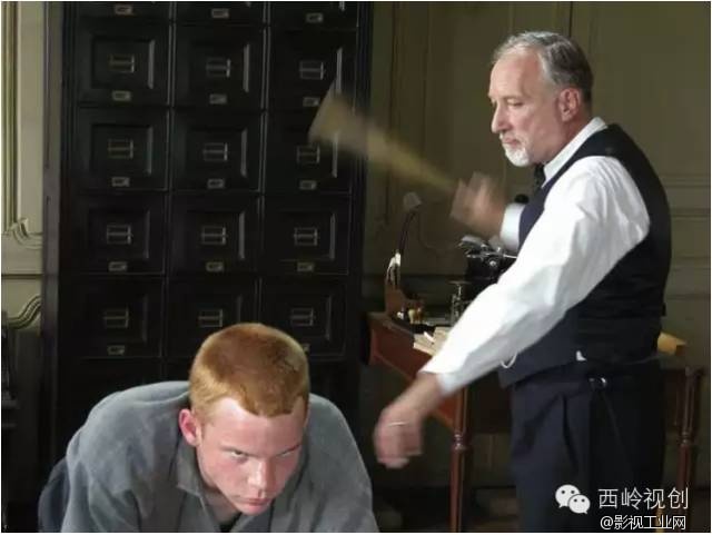 爱与体制的较量——《放牛班的春天》