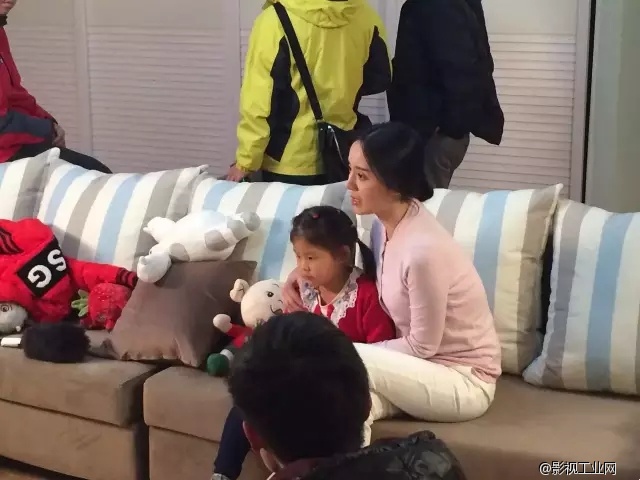 亿动力数字影视基地1号棚102景最新动态 -《泰康在线》广告拍摄